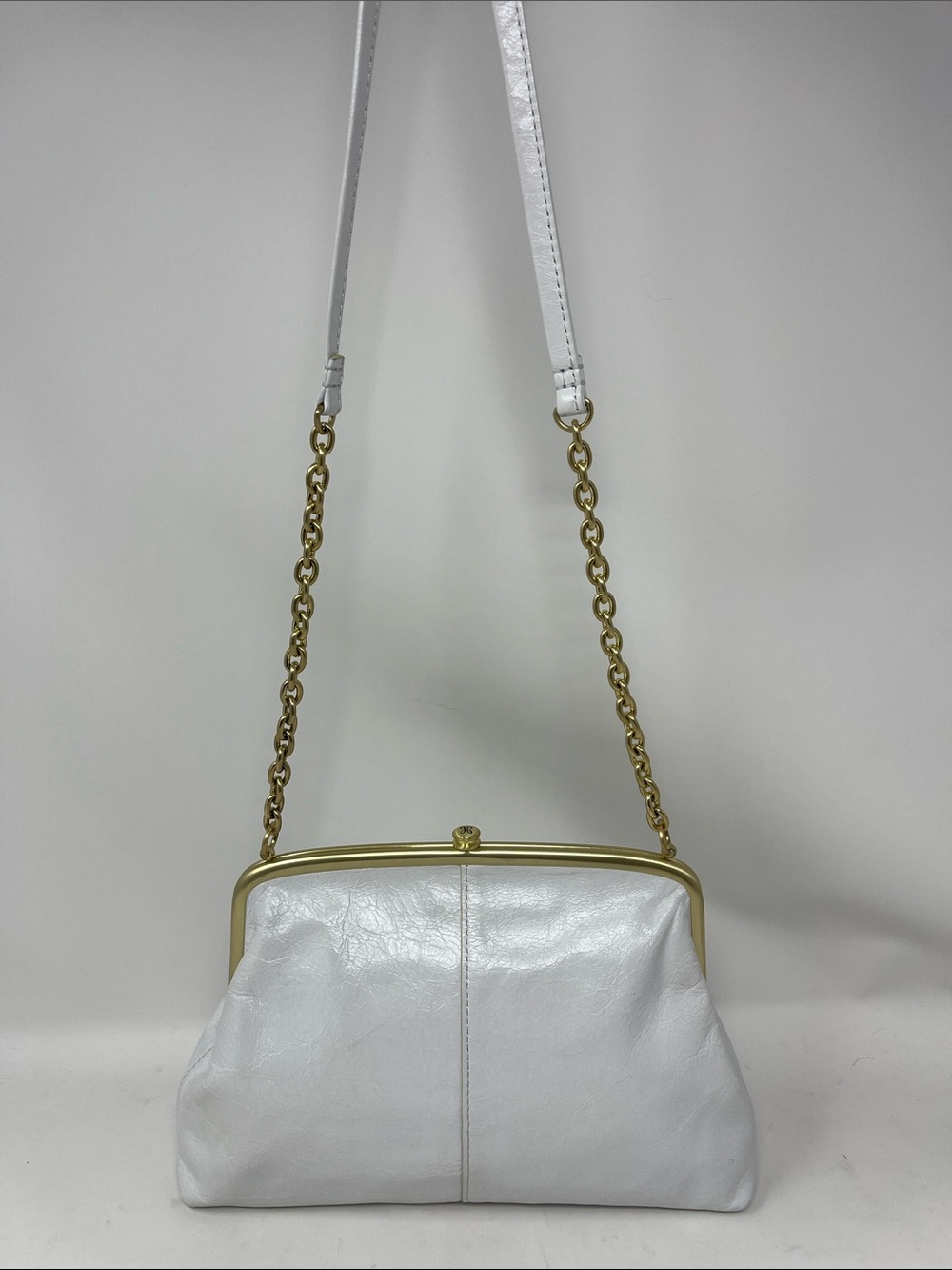 HOBO LANA FRAME CROSSBODY BAG WHITE LEATHER BRUSHED GOLD CLICK LOCK CHAIN STRAP